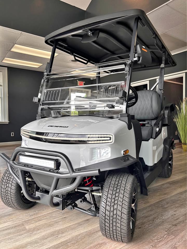 2025 Denago Denago Nomad/Gray - Gray