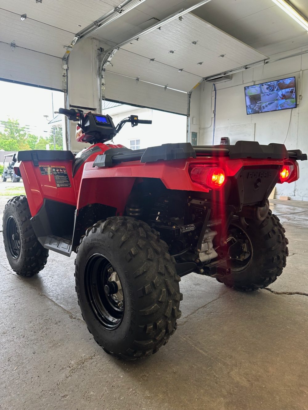 2018 Polaris Polaris Sportsman 570 EFI Four Wheeler - Red - Image 7