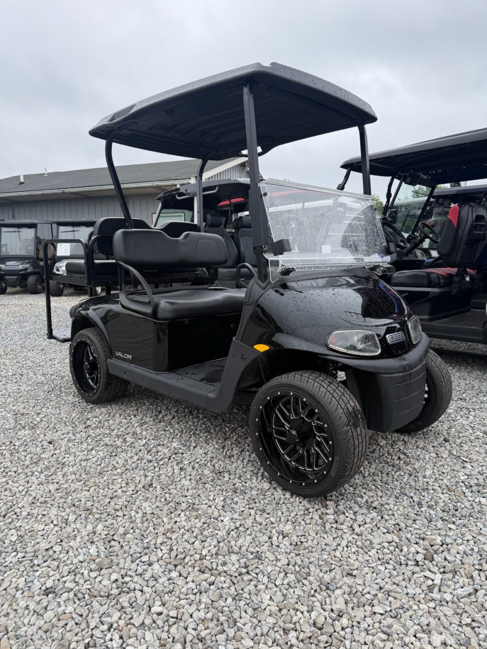 2023 Ezgo EZGO Valor 48v/Black - Black - Image 4