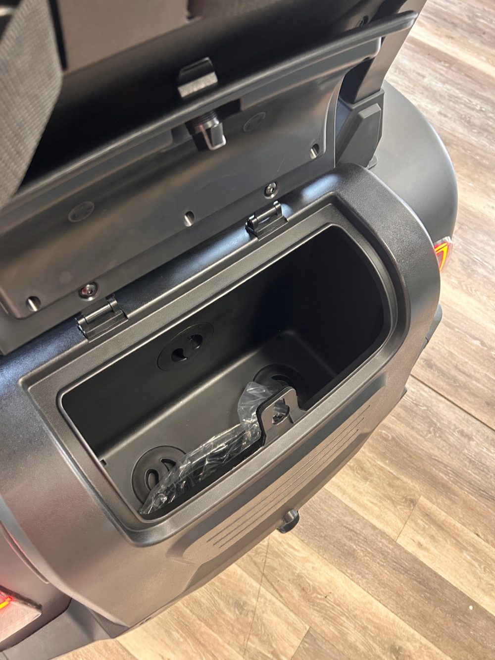 2025 Denago Denago Rover XL/ Limited Addition Matte Black - Matte Black - Image 4