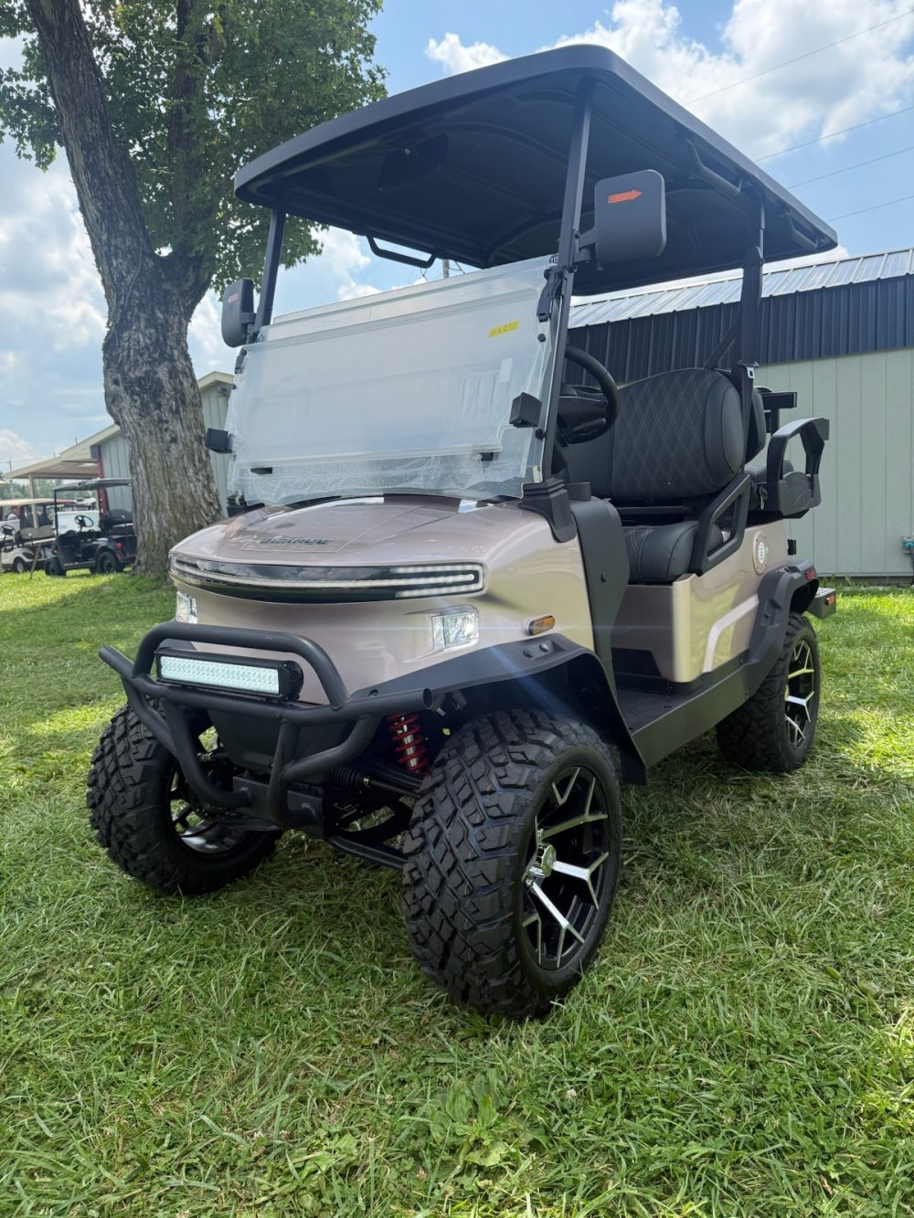 2025 Denago Nomad XL/Champagne