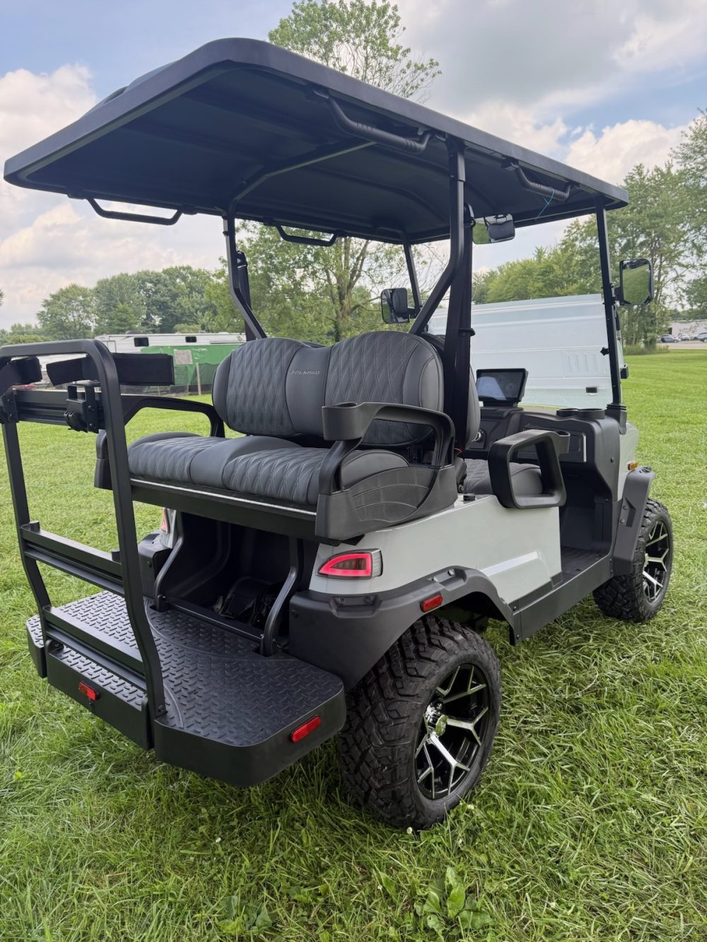 2025 Denago Nomad XL/Grey - Image 4