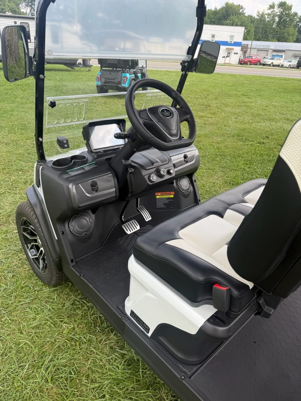 2025 Evolution Evolution D5 Ranger 4/ Pearl White - Pearl White - Image 6