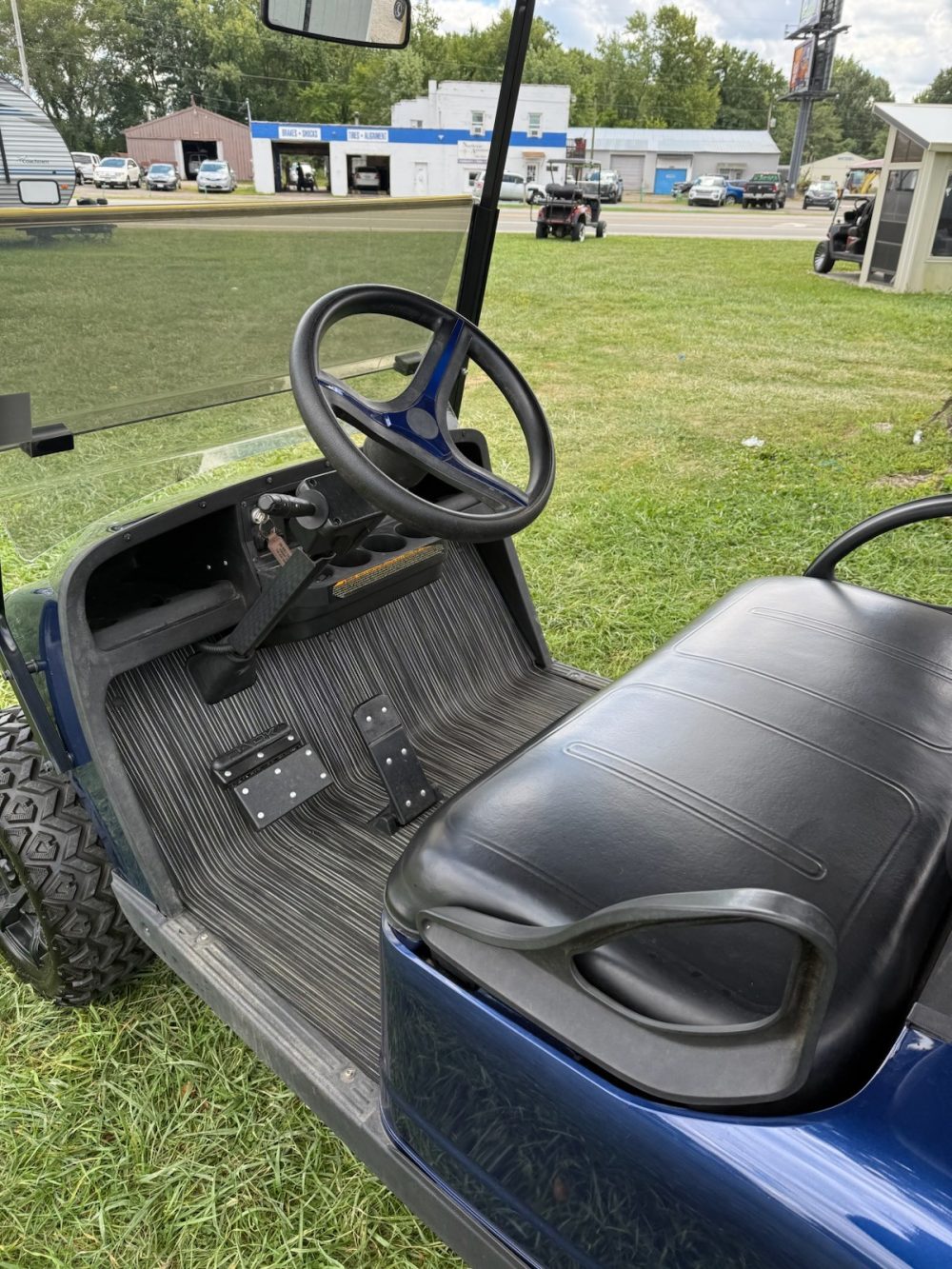 2017 EZGO EZGO TXT Lifted Storm - Blue - Image 5