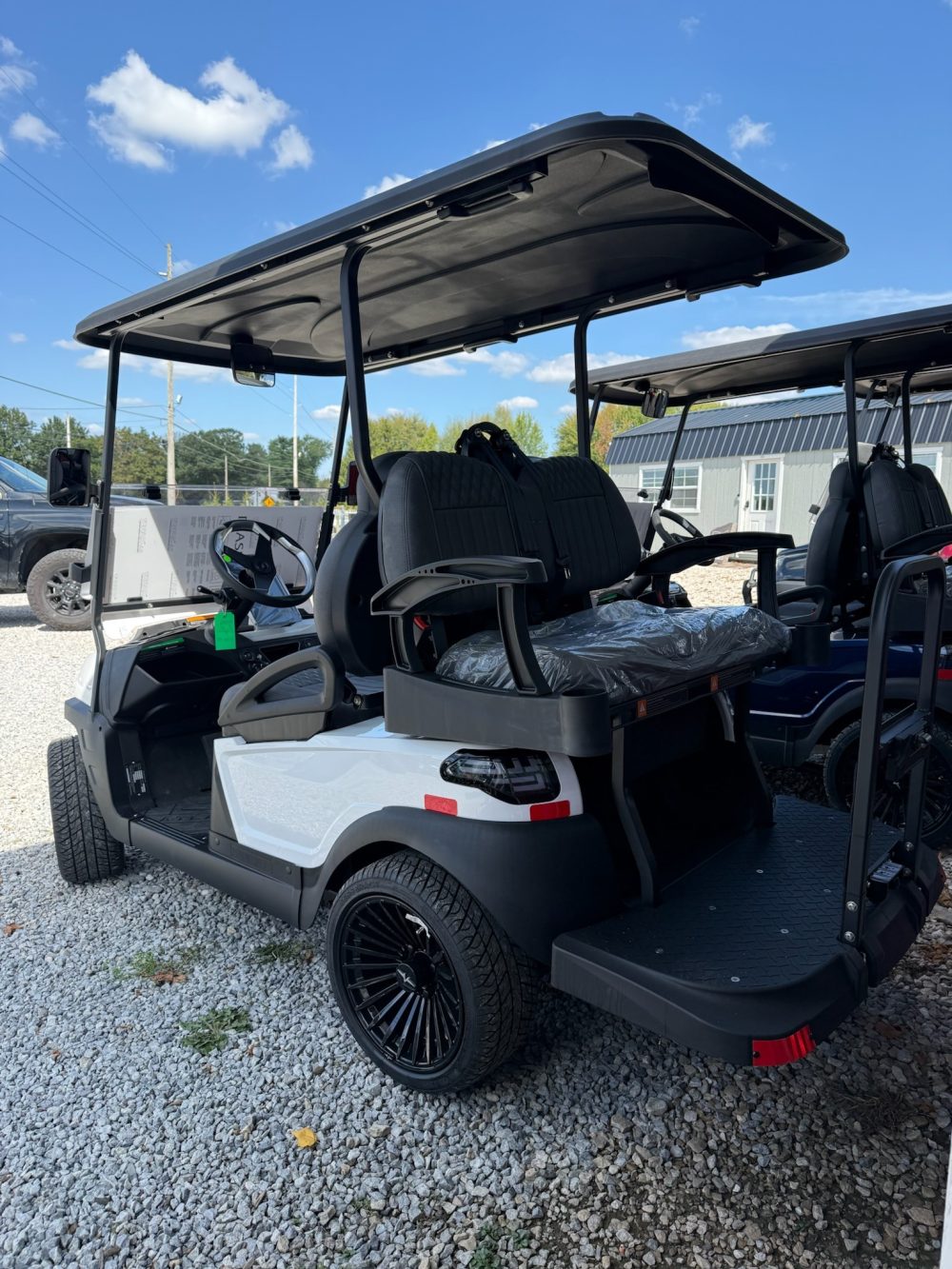 2026 Atlas 4 Passenger/Non-Lifted - LSV Package - White - Image 6