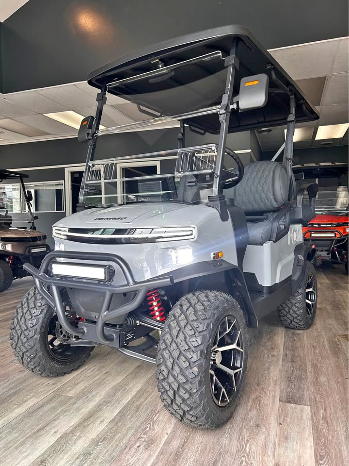 2025 Denago Nomad XL/Gray - Gray